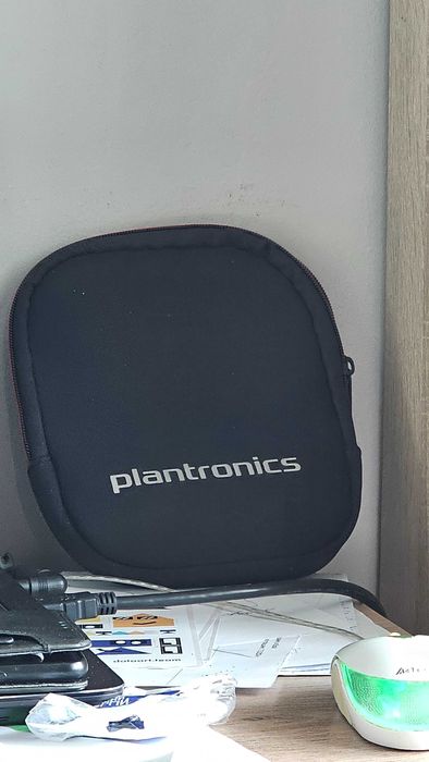 Bluetooth Слушалки с микрофон Plantronics Voyager Focus B825