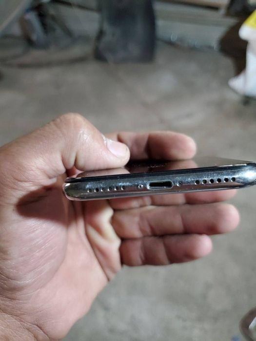 iPhone X sotiladi