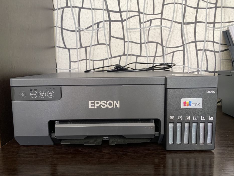 Продам Принтер Epson под ремонт / на запчаст
