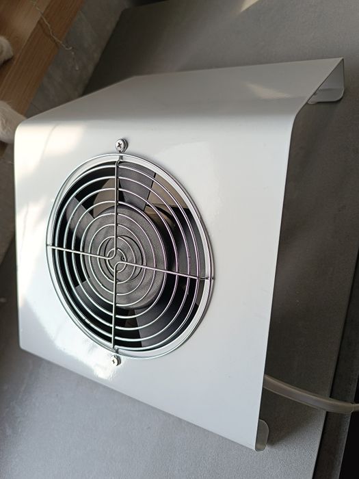 Продам пылесос для маникюра