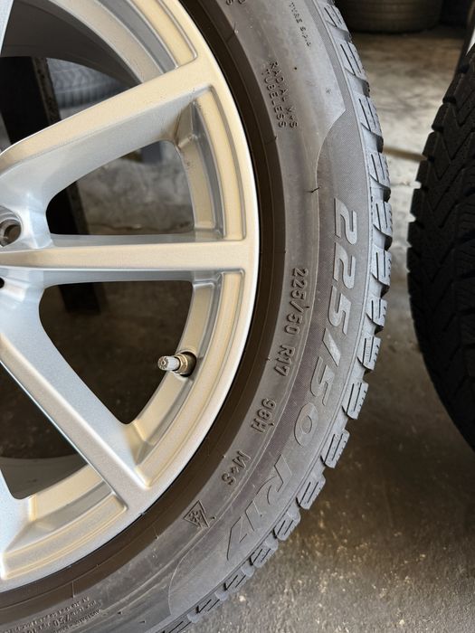 Roti Bmw Style 778 ,Seria 3 G20,G21 ,Seria 4 G22 ,G23 ,Seria 5 G30, 31 , Seria 2 G42 , X1 + anvel iarna 225/50/17 , Pirelli ,7 mm , DOT 2025 !