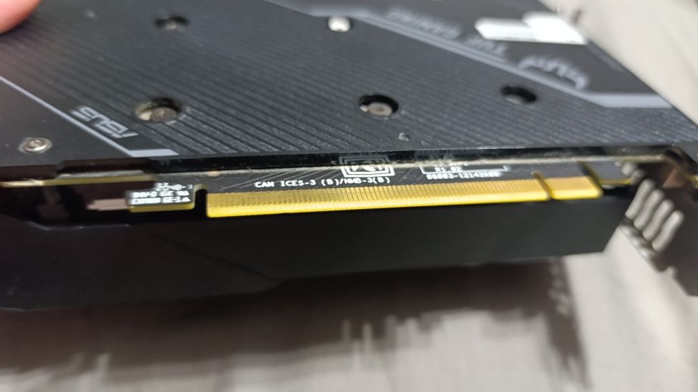 Placa video Asus gtx1650 4gb vram gddr4