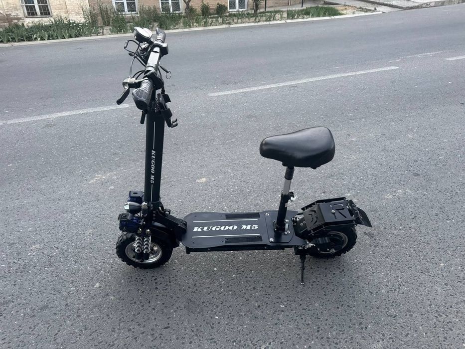 Elec Samokat KuGo M5