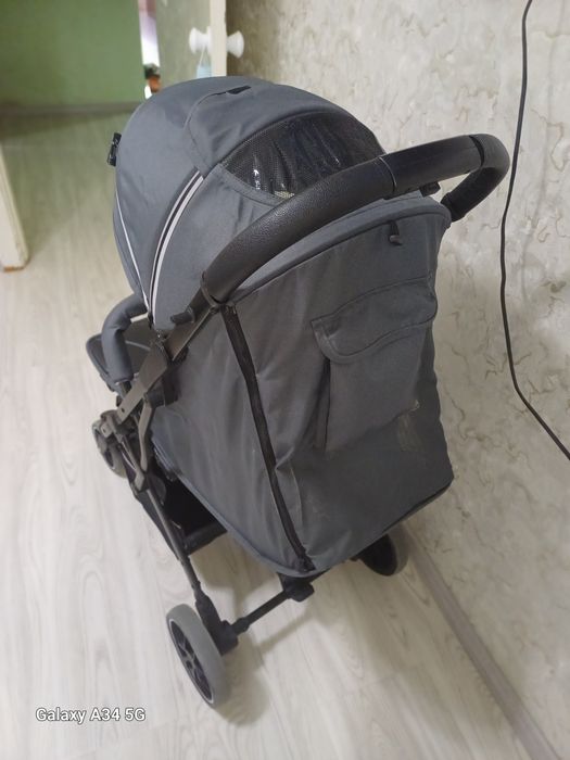 Продам детскую коляску