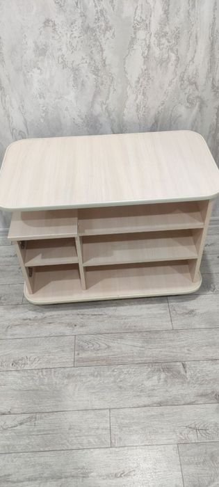 Тумбочка для зала