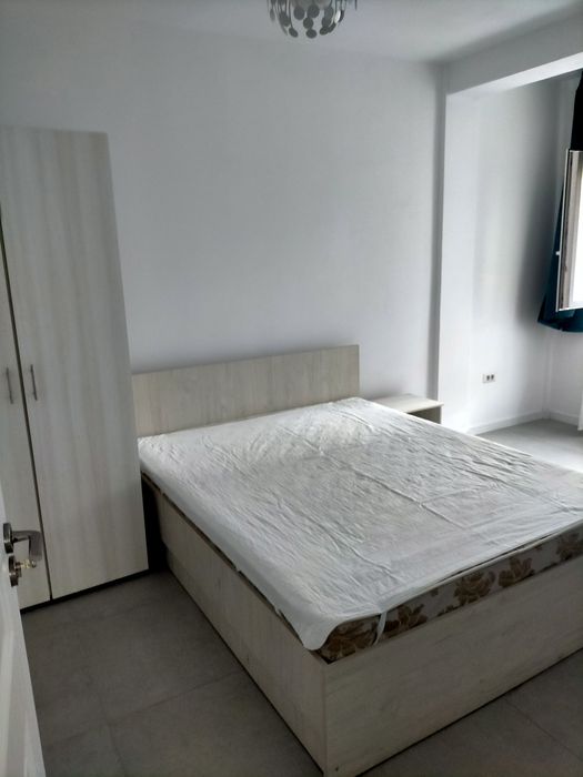 Apartament cu 3camere de închiriat