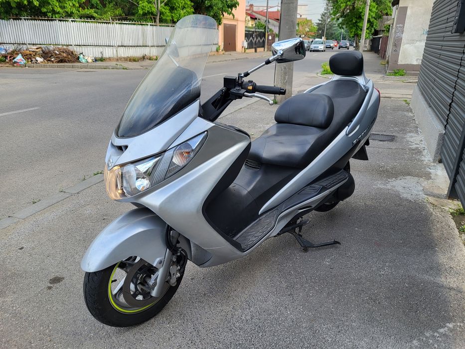 Suzuki Burgman 400