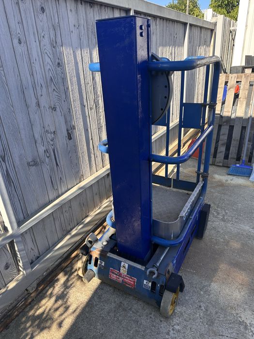 Nacela manuala / platforma de lucru  JLG Pecolift