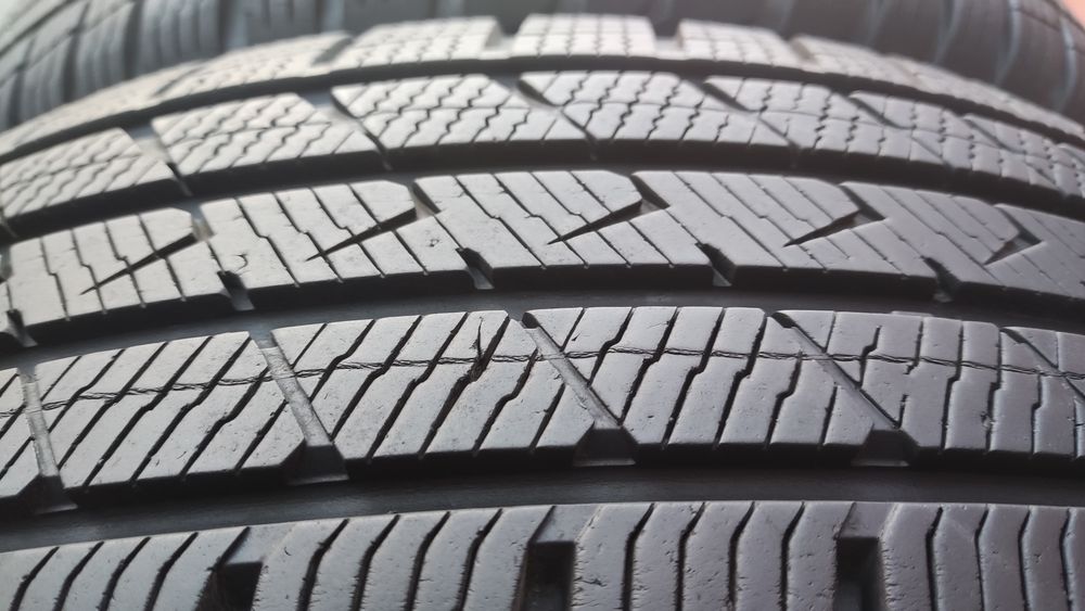 2бр. всесезонни гуми 225/65/17 Vredestein Quatrac Pro
dot23
7.4mm
Мног