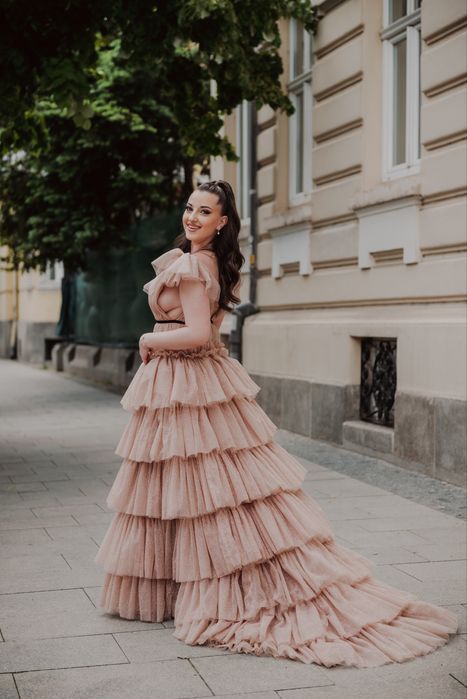 ПРОДАВА- Абитуриентска рокля