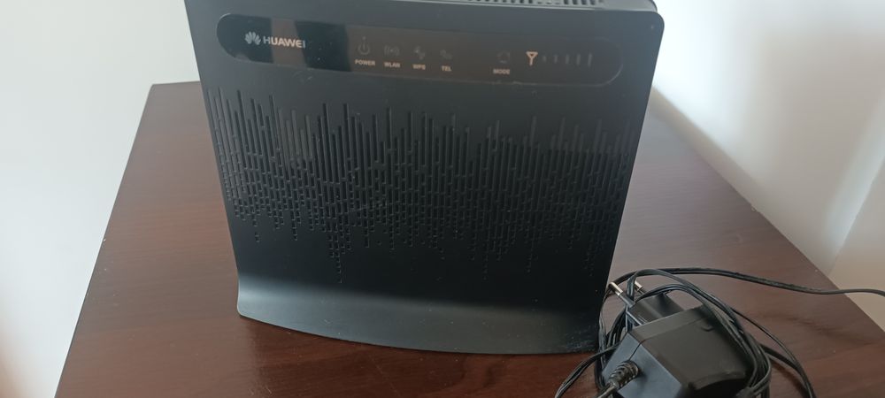 Продам роутер HUAWEI  LTE CPE B593