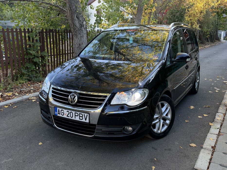 Vând volkswagen touran