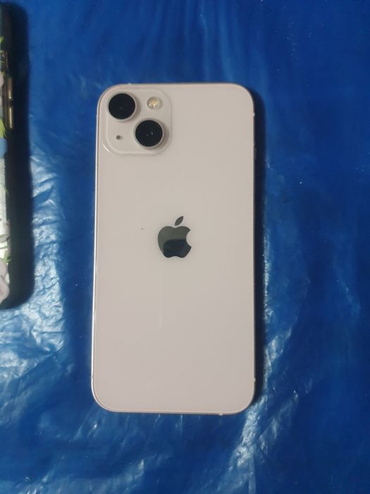 Продам айфон 13 память 128