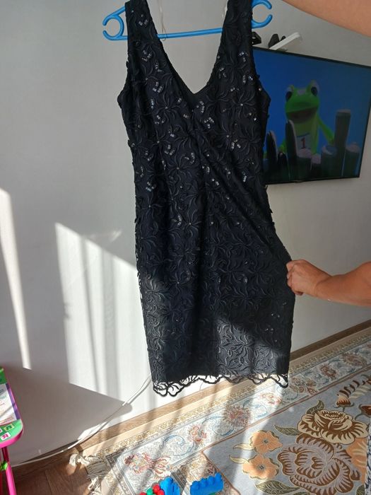 Продам  новое платье.