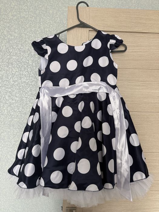 Продам детское платье в стиле Стильняшек на 6-7 лет. Одевалось 1 раз.