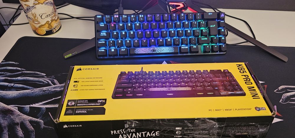 Tastatură Corsair K65 Pro Mini OPX RGB ca nouă layout ES
