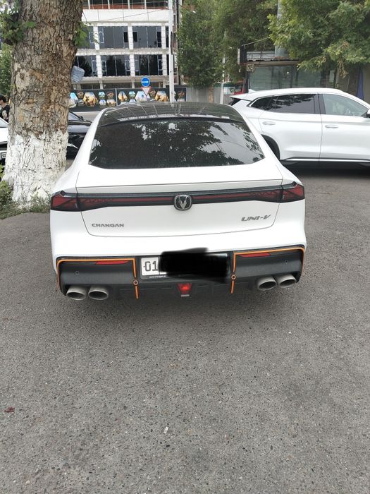 CHANGAN UNI-V 2025 год 1.5-турбо