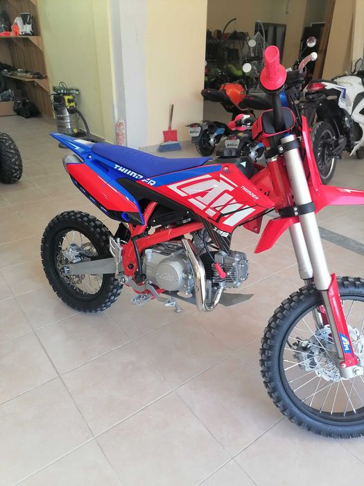 Кросов мотор 125 Кубика от серията Storm Red