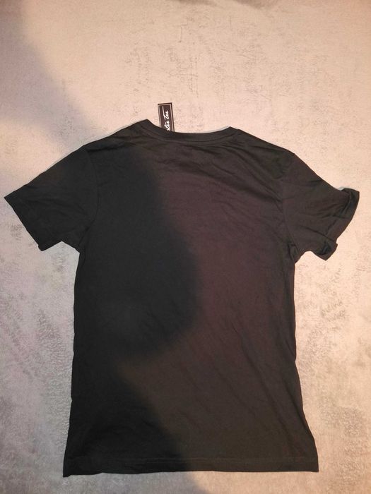 Tricou barbati Mister Tee, cu imprimeu si decolteu la baza gatului, marimea S