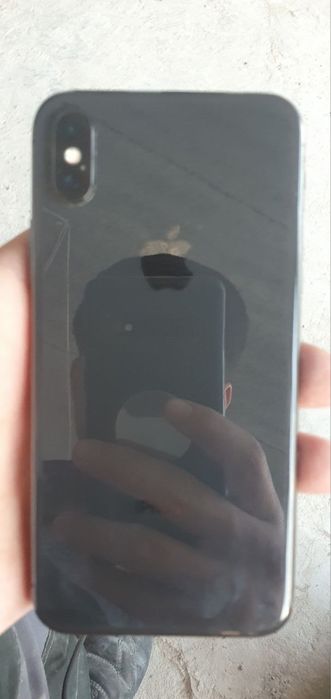Iphone x.