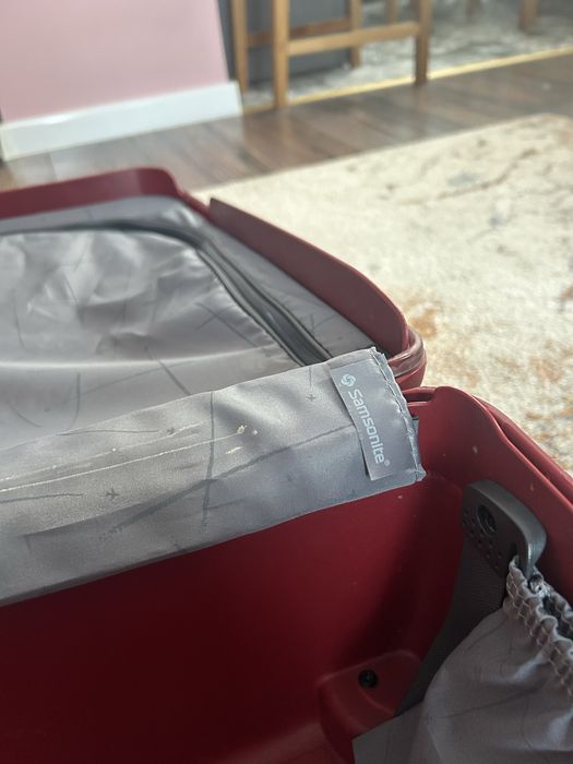 Твърд куфар Samsonite