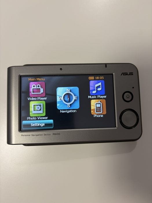 GPS навигация ASUS R600 – мултимедиен навигационен модул