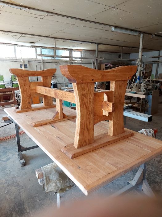 Масивна маса от Гледичия