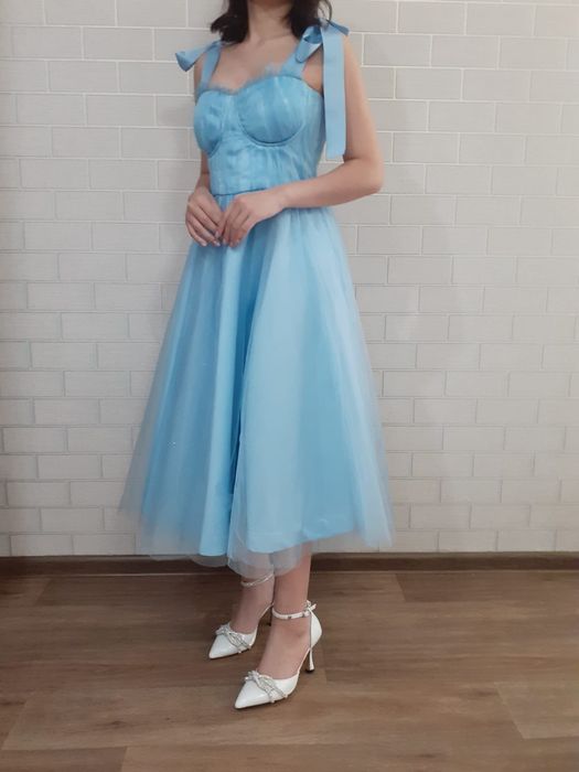 Платье на корсете