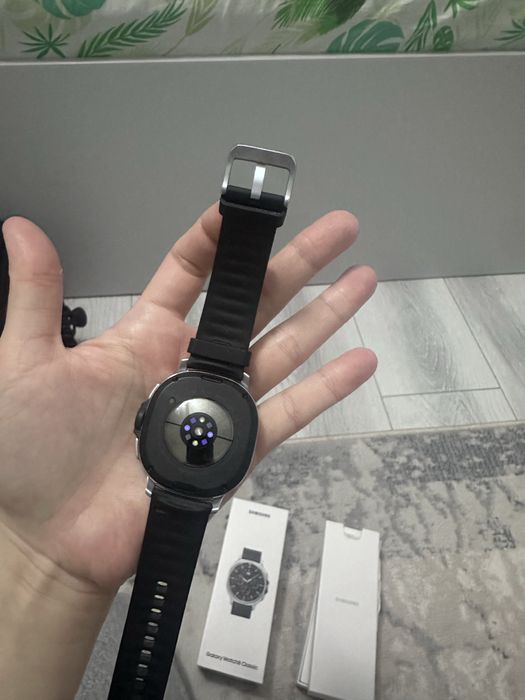 Срочно продам Galaxy Watch8 Classic