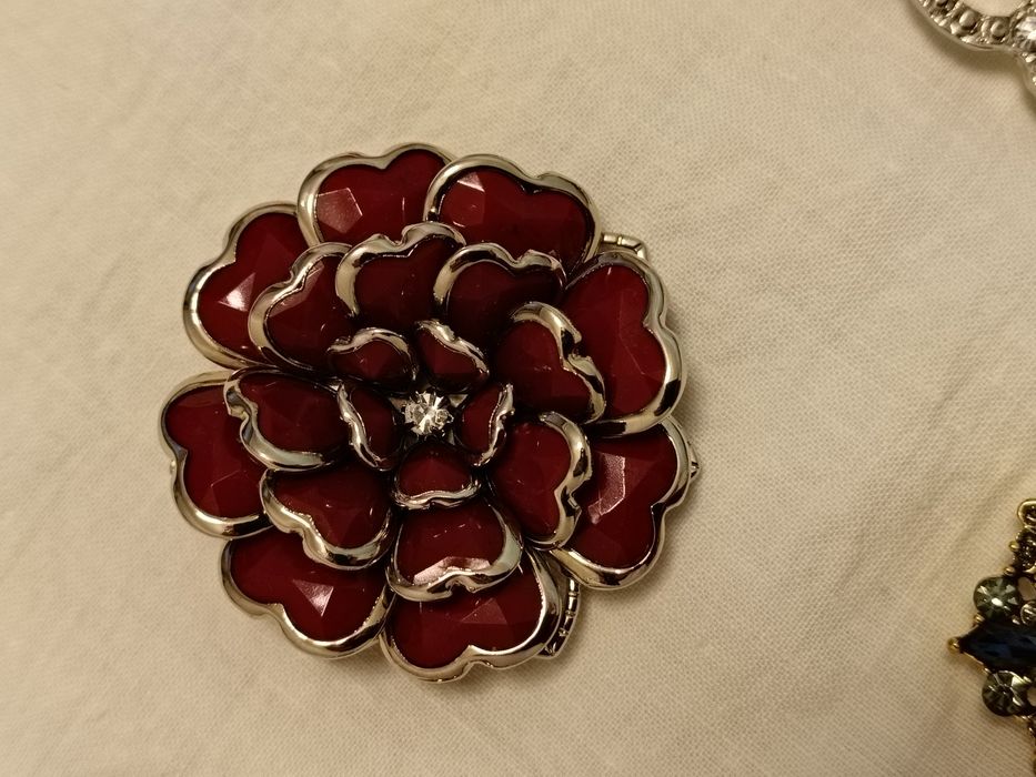 Броши разные красивые