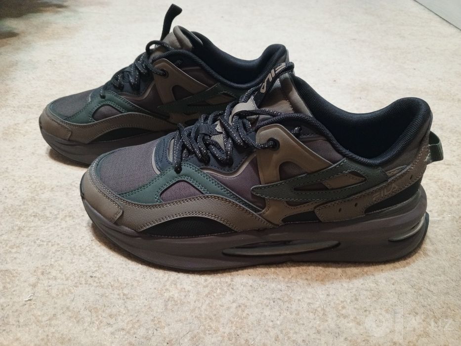 Новые кроссы FILA, 44 размер, оригинал