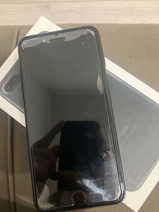 Iphone 7+ в хорошем состояние