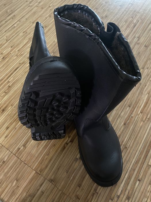 Қысқы етік сатылады