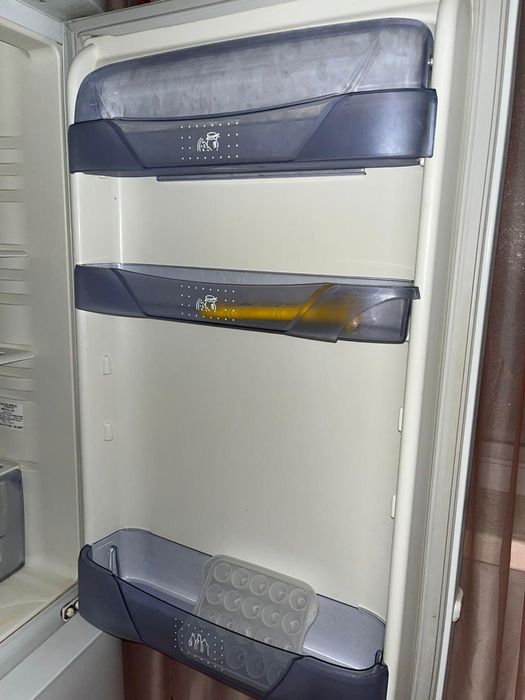 Холодильник марки Бирбса