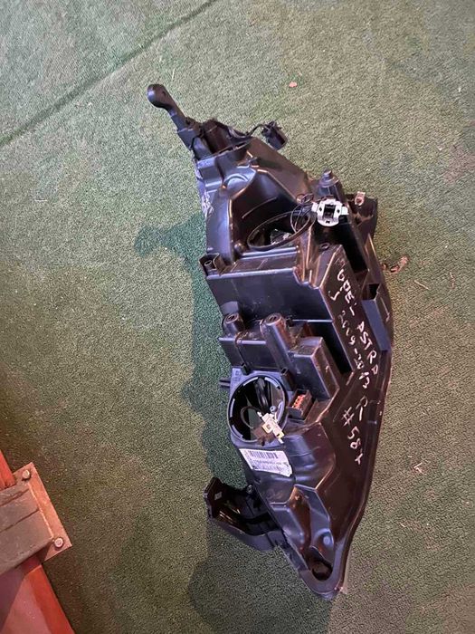 фар десен Opel Astra J 2009-2015 г. #586S.