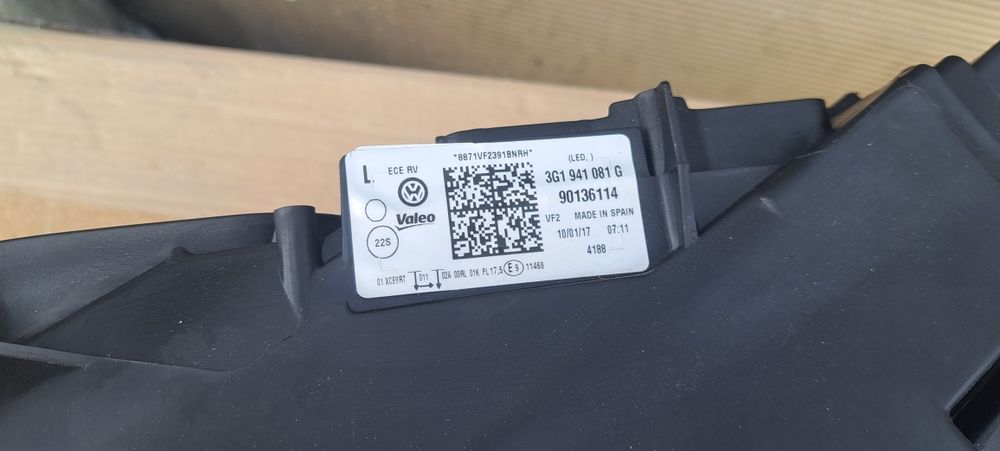 Far stanga full led Volkswagen Passat B8