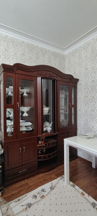 Продам горку для гостиной