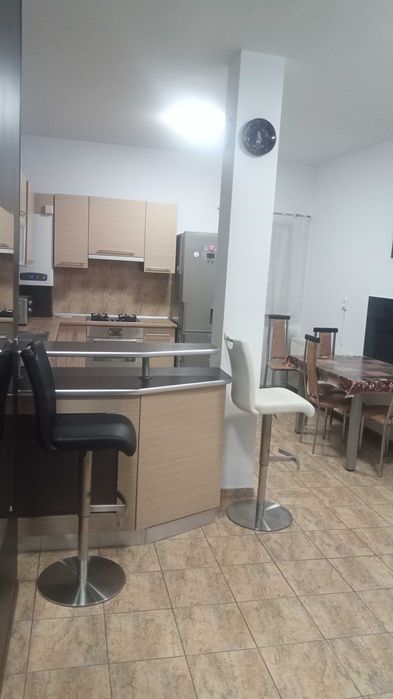 Închiriez apartament 2 camere