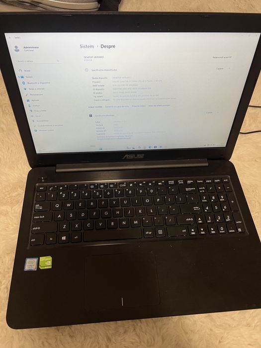 Laptop Asus X556U