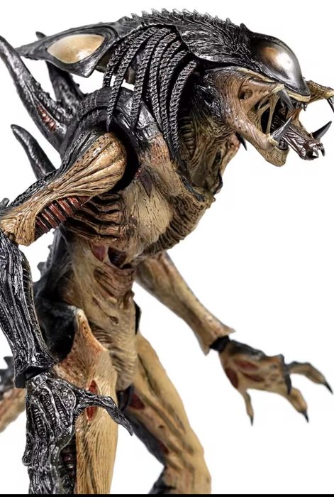 Hot Toys Пришълецът срещу Хищника Реквием/ Хищнопришълецът от филма