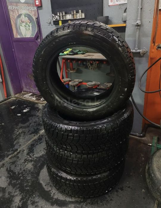 Шины липучка Maxxis r18