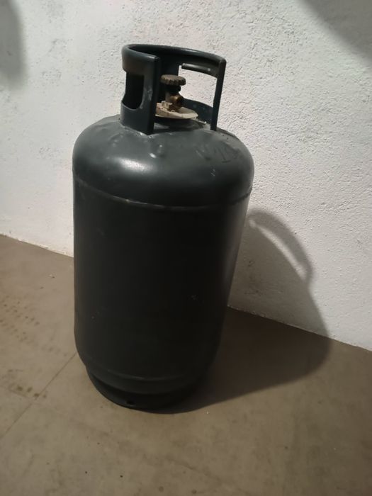 Газова бутилка 16.3 кг, Ъглов кран