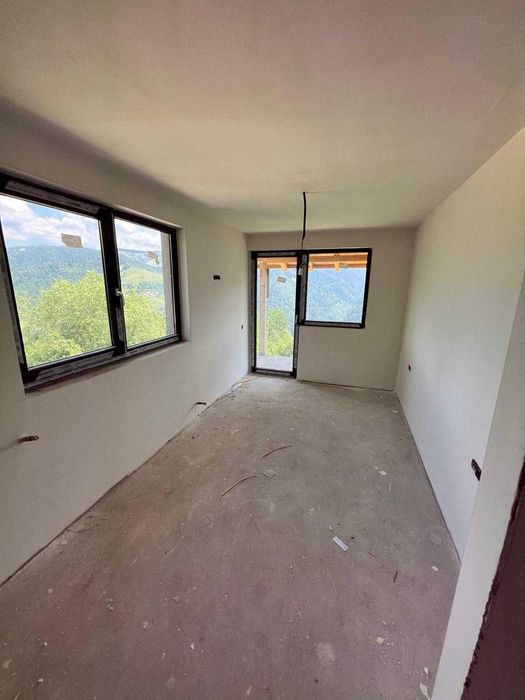 Cabană cu panoramă spectaculoasă – Măguri, Cluj | 146 mp utili | Teren 1.350 mp | 180.000 €