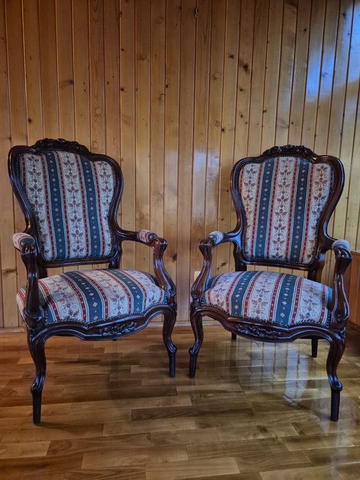 Vand 2 canapele + 2 fotolii