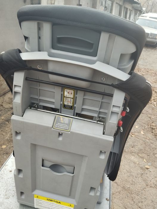 Кресло детское для автомобиля