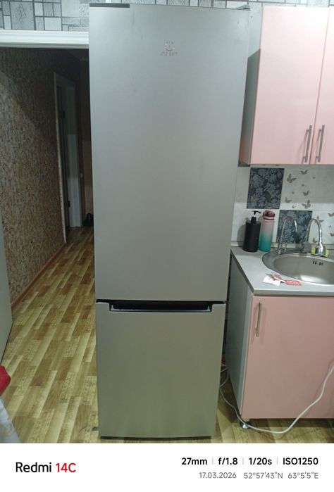 Продам холодильник