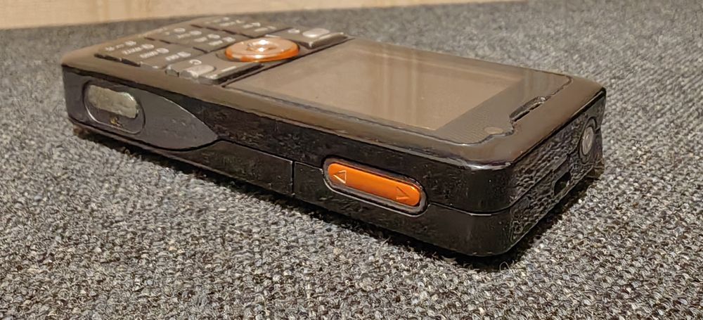 Telefon mobil Sony Ericsson V630i de colecție nu smartphone