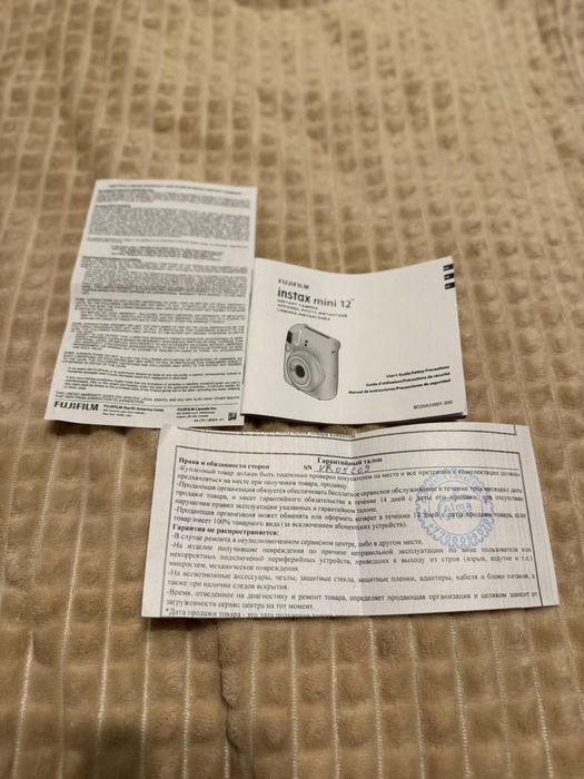 Fujifilm Instax Mini 12 (Blossom Pink)