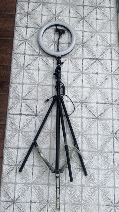 Лампа штатив для роликов