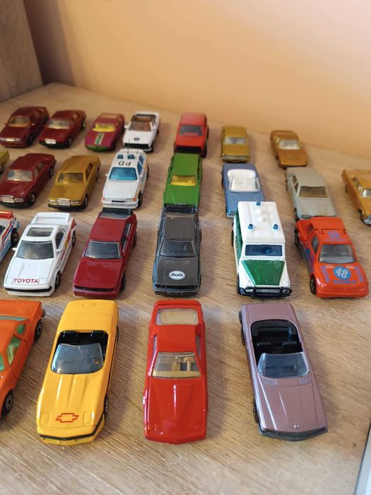 Стари метални колички мачбокс